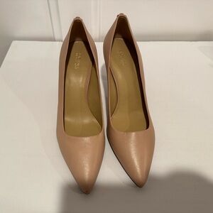 Michael Kors Nude Pumps